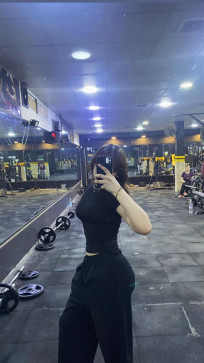 Dina Dina, 19, Algeria