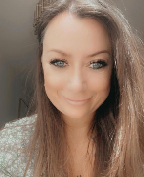 Sophie, 28, United Kingdom