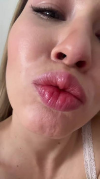 Julia Wright, 29, United States