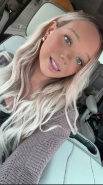 Becky, 27, United States