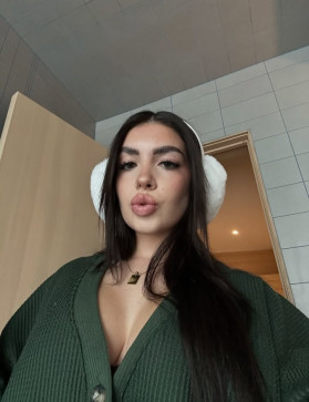 Anita, 40, United States