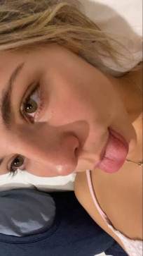 Vidzell, 19, United Kingdom