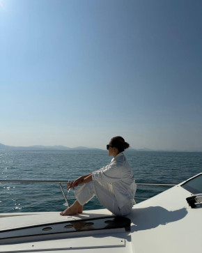 Li, 37, United States