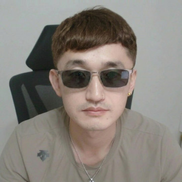 James, 32, Hong Kong