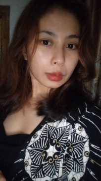 Mey Mey, 29, Indonesia