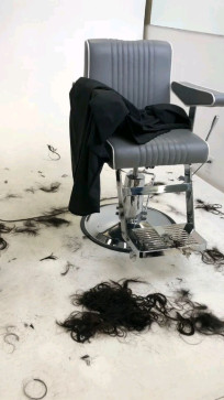 Jamie_cuts_hair