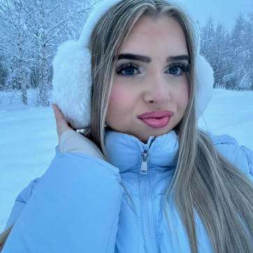 Kasey, 30, United States