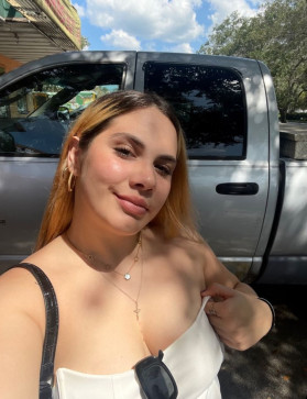 Ashley, 32, United States