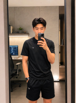 Einstein, 28, Canada