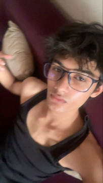 Abhii, 20, India