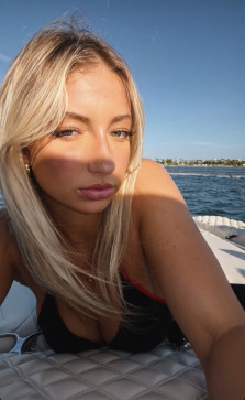 Hanna Mae, 20, United States