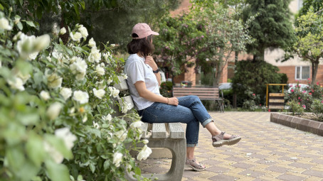 Shabnam, 30, Iran
