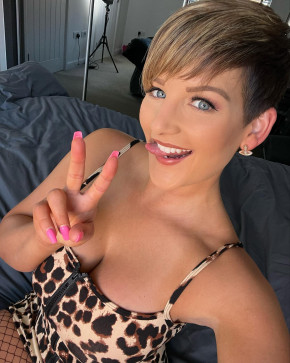 Hannah, 33, United States