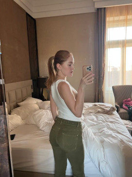 Flora, 26, United States