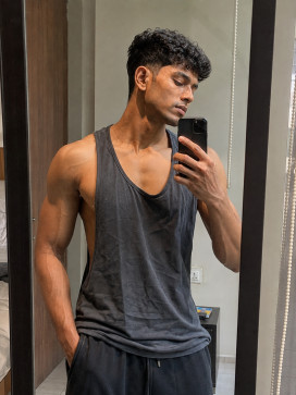 Nick, 23, India