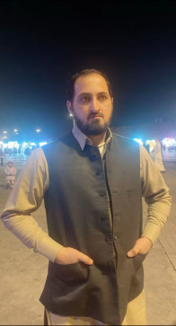 True Almadina, 40, Saudi Arabia