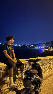 Zak, 20, Tunisia
