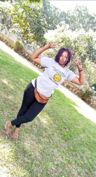 Hellenhs, 38, Kenya
