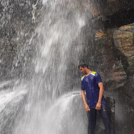 Adrian, 27, Qatar