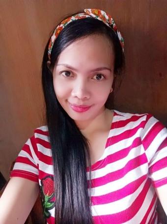 Gie Keepsmilin, 41, Philippines
