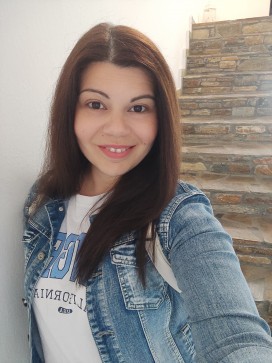 Niki, 35, Greece