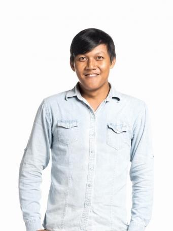 Ferik Hunt, 25, Indonesia