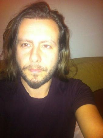 JustAGuy, 29, Portugal
