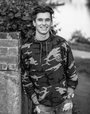 Markellej, 21, United States
