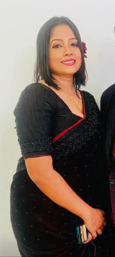 Dushani, 46, Sri Lanka