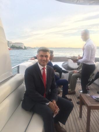 Deniz, 43, Turkey