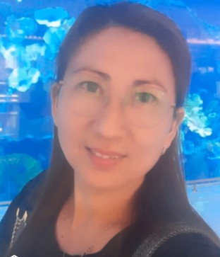 Lisa, 43, United Arab Emirates