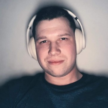 Alexander, 33, United States