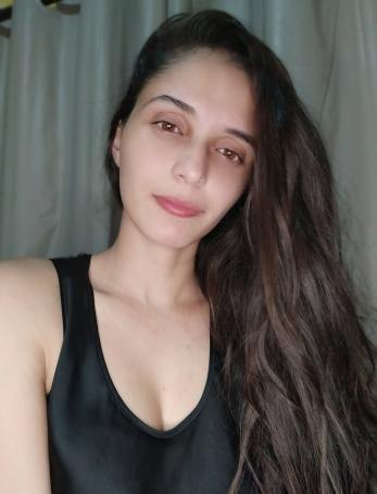 Thalita , 30, Brazil