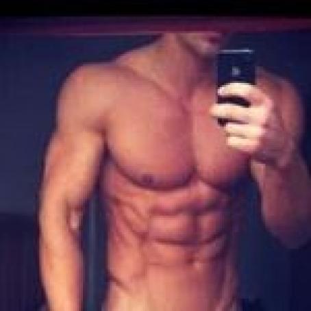 Arthur, 27, Iceland