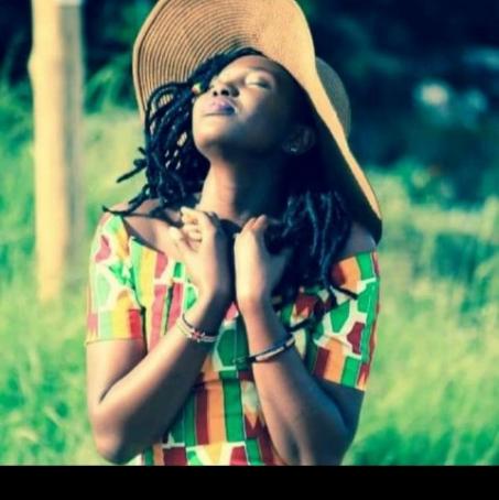 Lyl, 23, Kenya