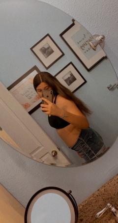 Anna, 18, United States