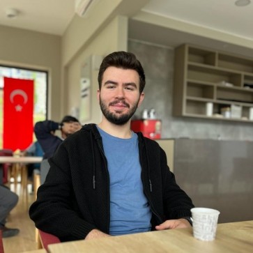 Mucahit , 20, Turkey