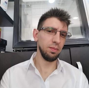 Alex , 30, Romania