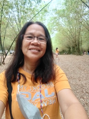 Evelyn, 49, Philippines