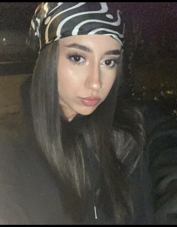 Alexiaabbn, 19, Romania