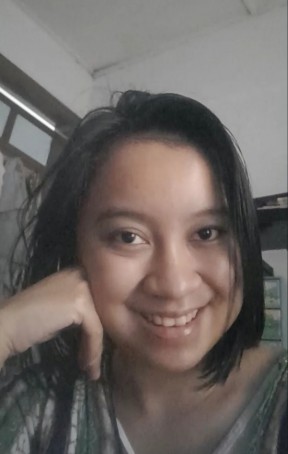 Mayola Fahira, 23, Indonesia