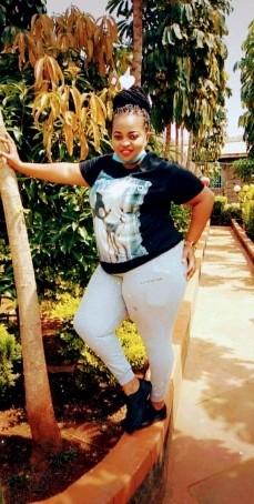 Racheal , 30, Kenya