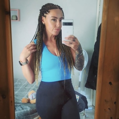 Deborah, 34, United Kingdom