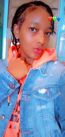 Zaniq, 25, Kenya