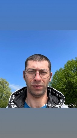 Georgi, 33, Belgium