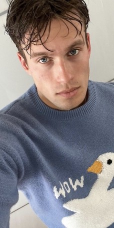Alex, 23, United Kingdom