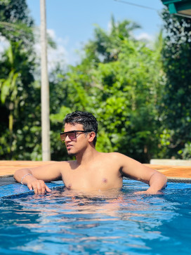 Aki, 27, Sri Lanka