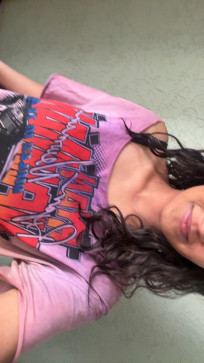 Riri, 18, Netherlands