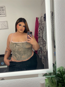 Desiree, 22, United States
