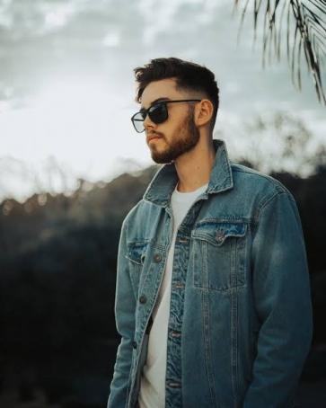 Hi Therehru, 23, Canada